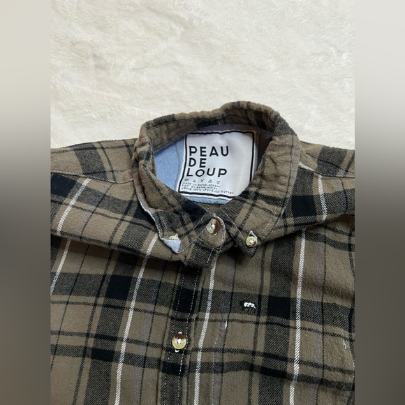 Peau De Loup Button Down Shirt - Picture 3 of 4